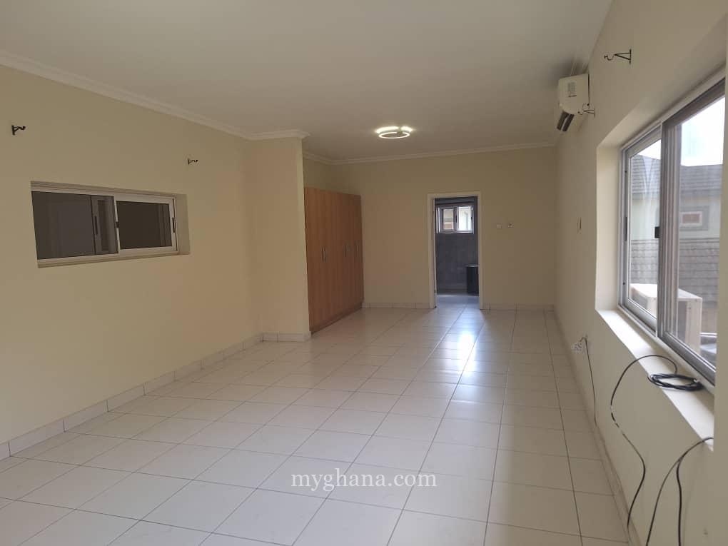 4 bedroom house to let at West Legon, Accra
