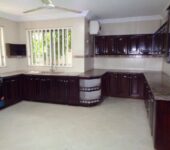 4 bedroom house with swimming pool to let at Ridge