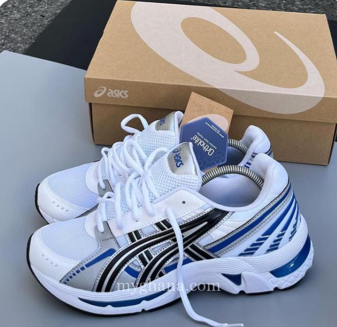 New balance sneakers