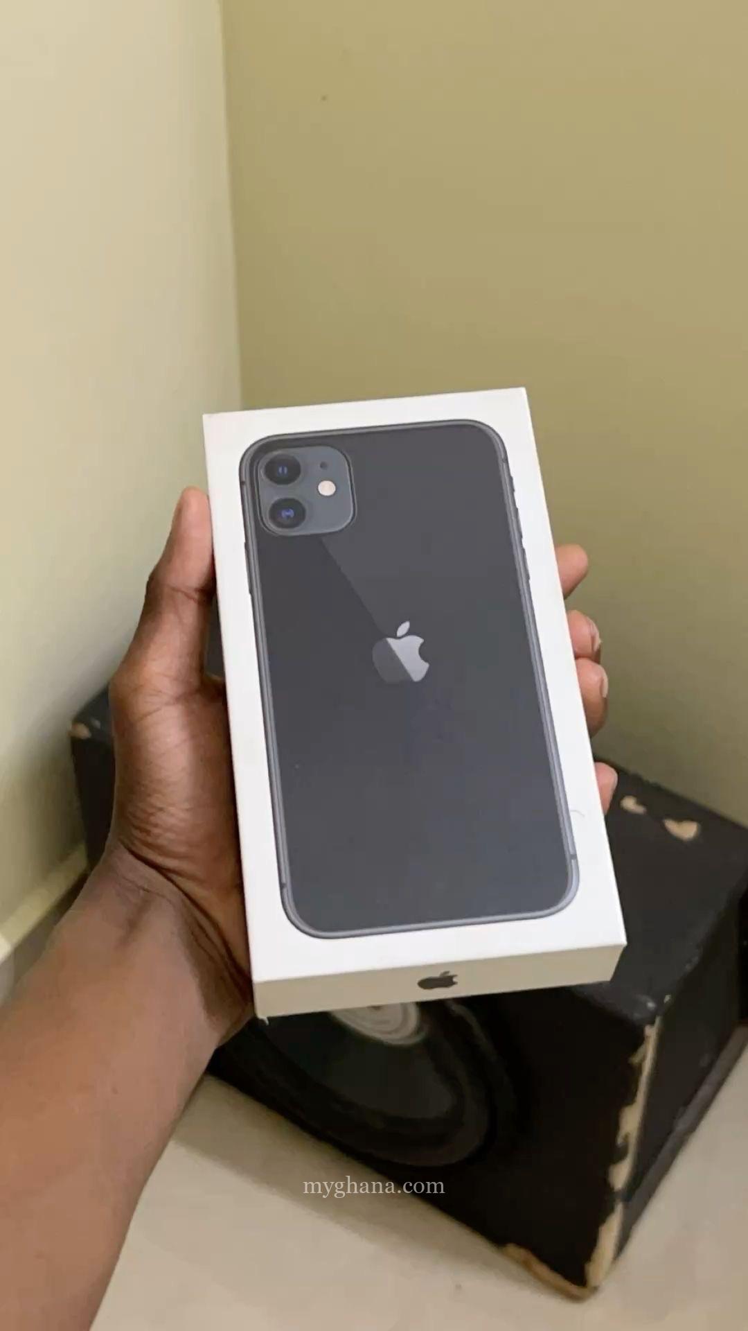 New Apple IPhone 11 64GB Black