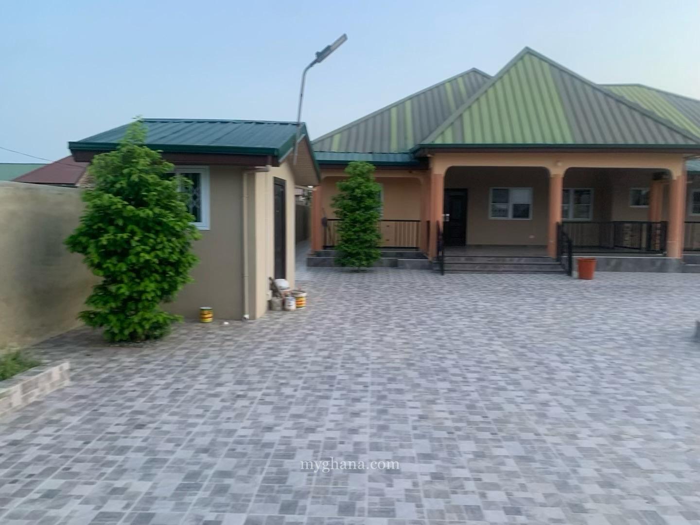 4 Bedroom House
