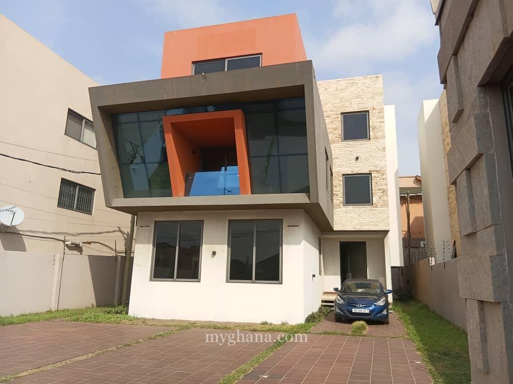 5 bedroom house to let at East Legon near American House, Accra