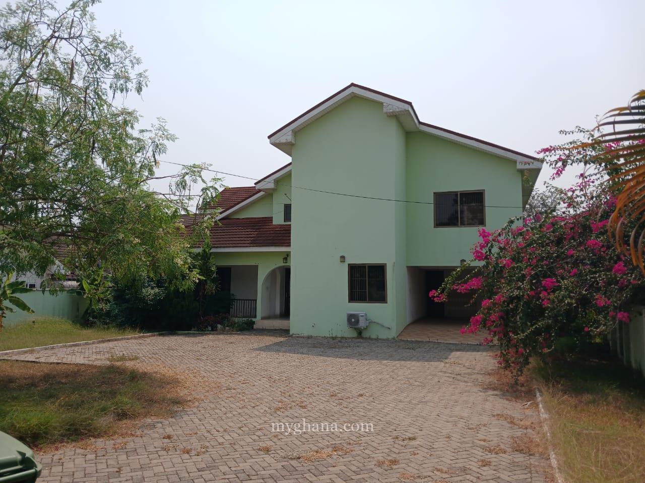 4 bedroom house to let at Cantonments, Accra