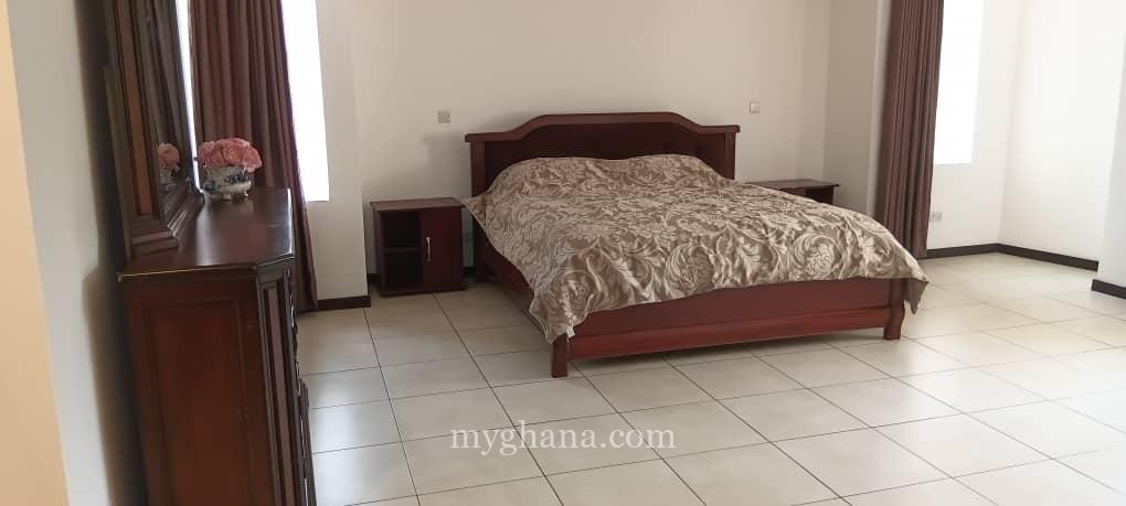 Furnished 4 bedroom apartment to let at Cantonments, Accra