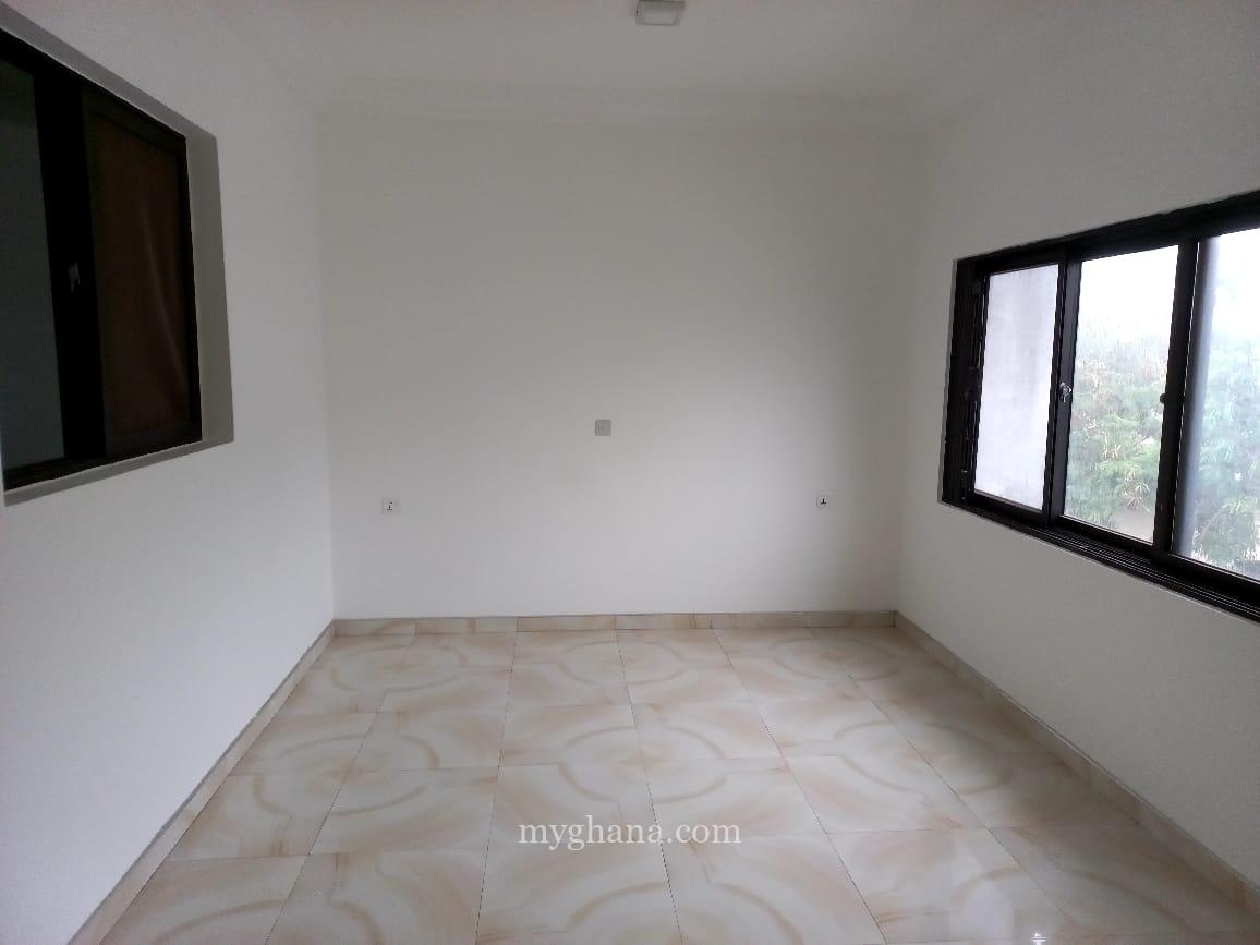 Three bedroom house to let at Labone, Accra
