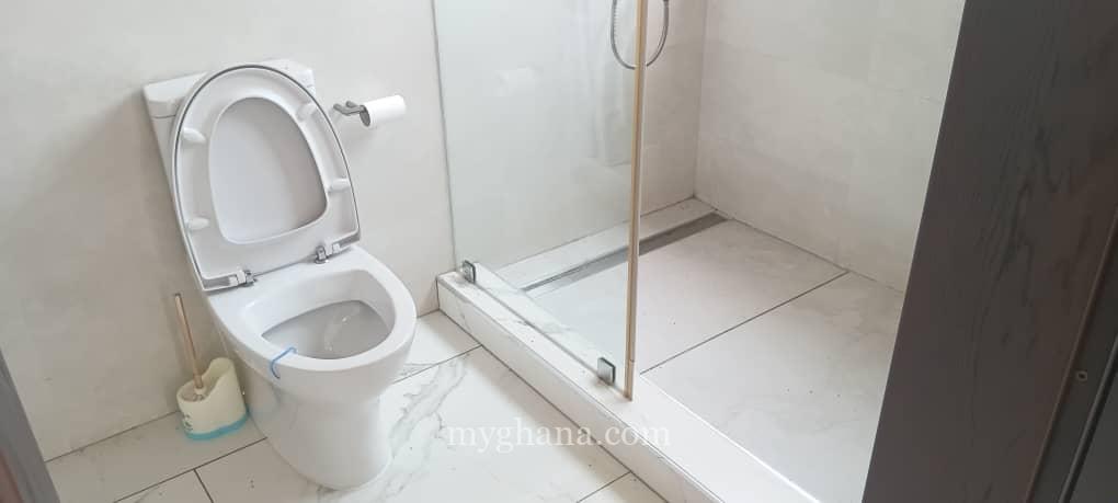 3 bedroom townhouse to let at Airport Residential Area, Accra