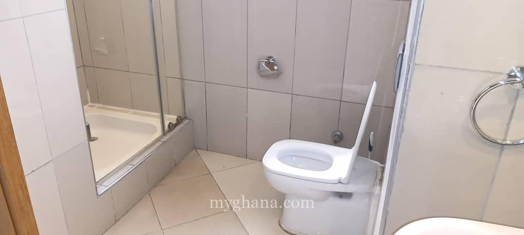 Furnished 4 bedroom apartment to let at Cantonments, Accra