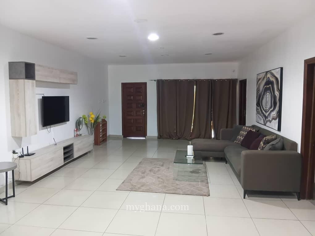 Furnished three bedroom apartment to let at Cantonments, Accra