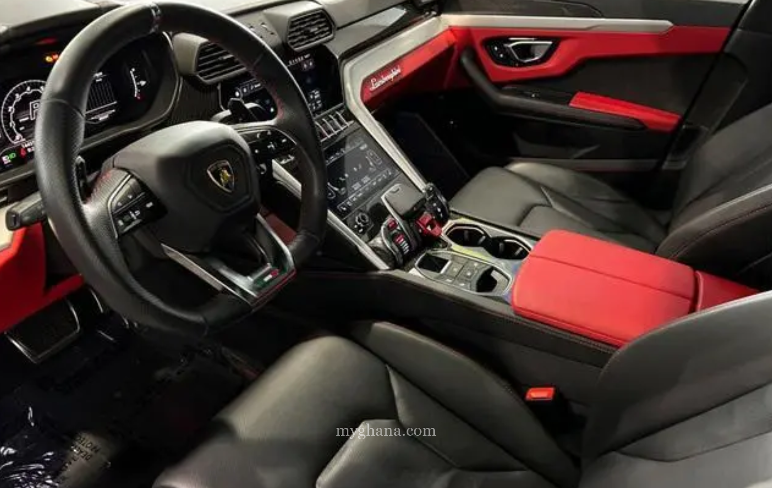2022 Lamborghini Urus Graphite Capsule