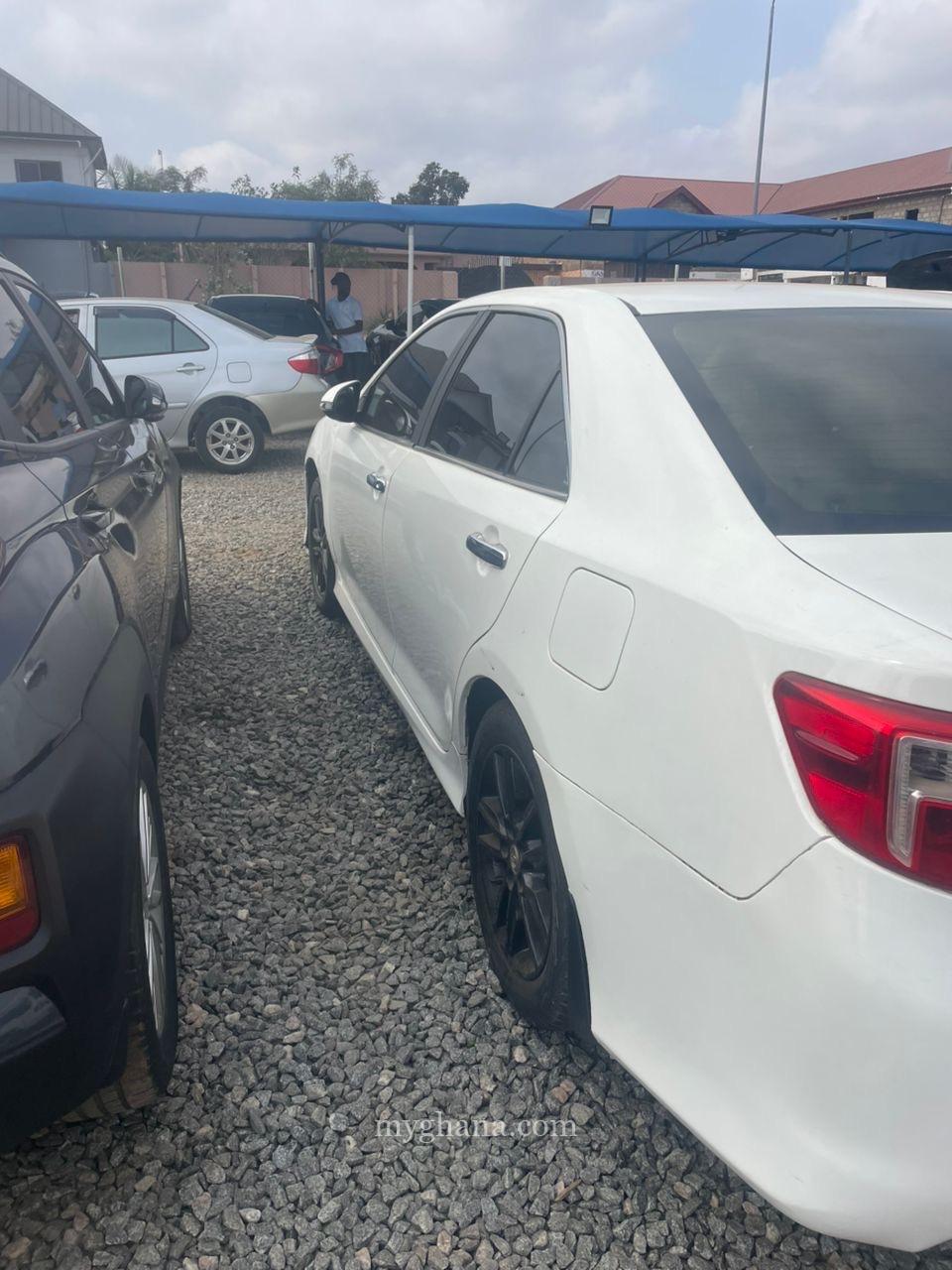 2014 TOYOT CAMRY