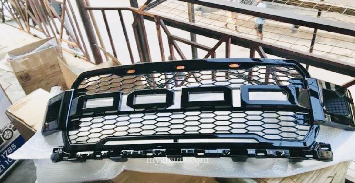 Ford F-150 (2017-2020) Front Top Grill – Raptor Style or Genuine Chrome