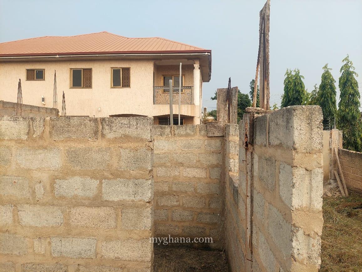 Uncompleted 6 Bedrooms
