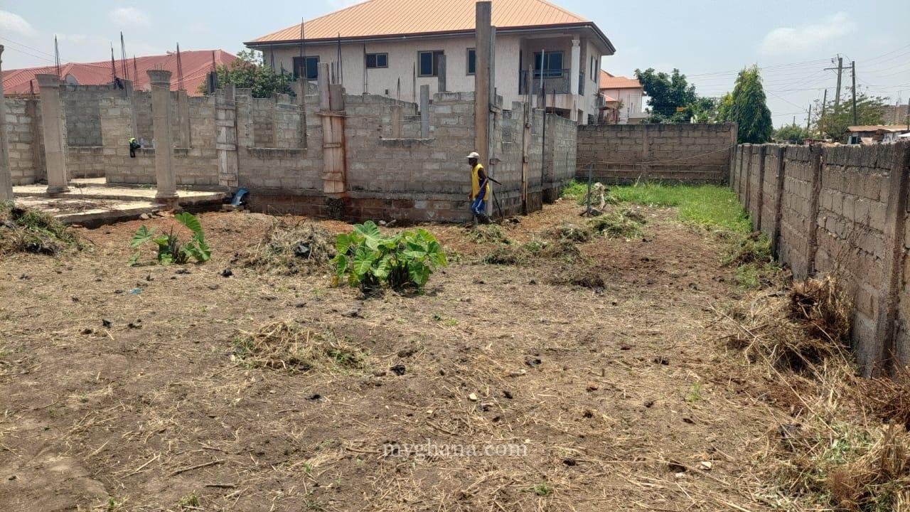 Uncompleted 6 Bedrooms