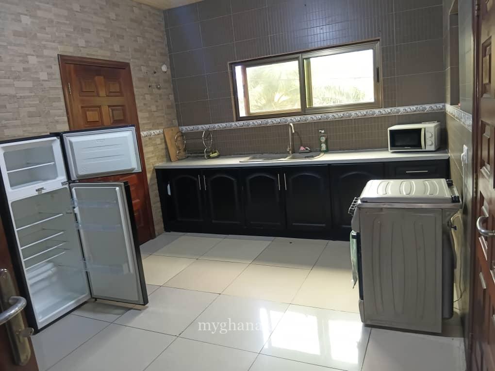 Furnished three bedroom apartment to let at Cantonments, Accra