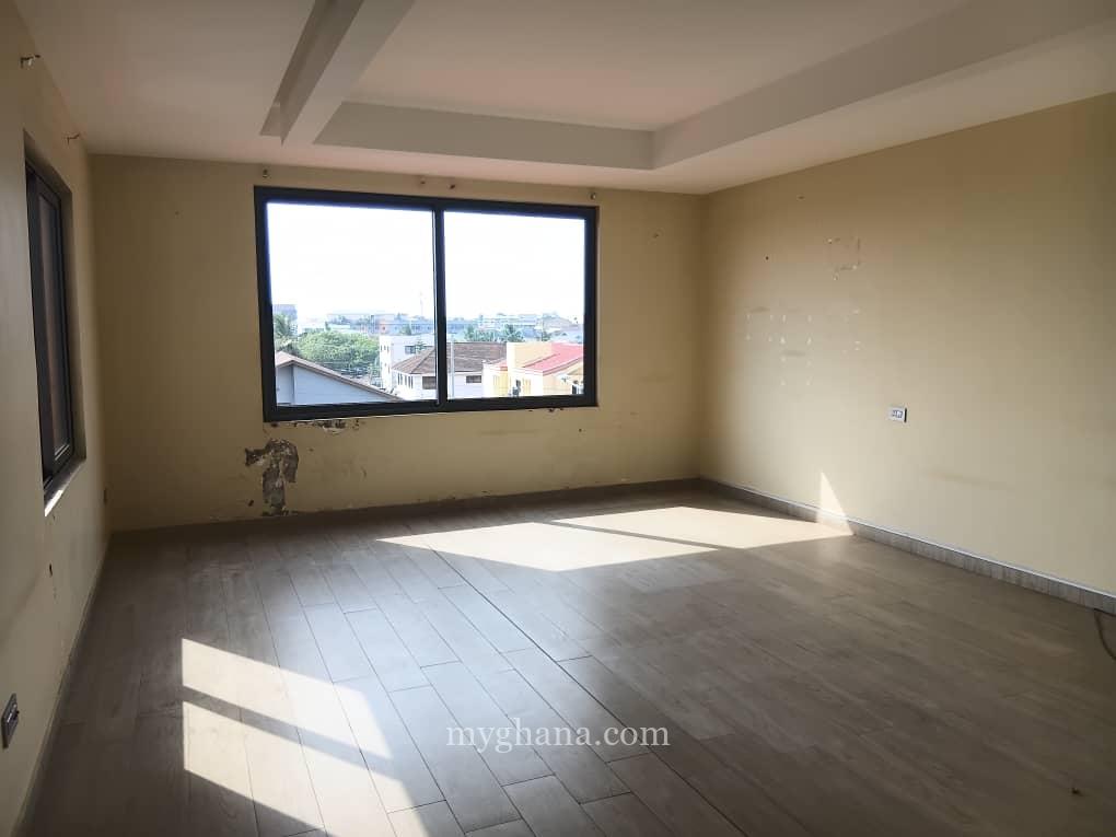 5 bedroom house to let at East Legon near American House, Accra