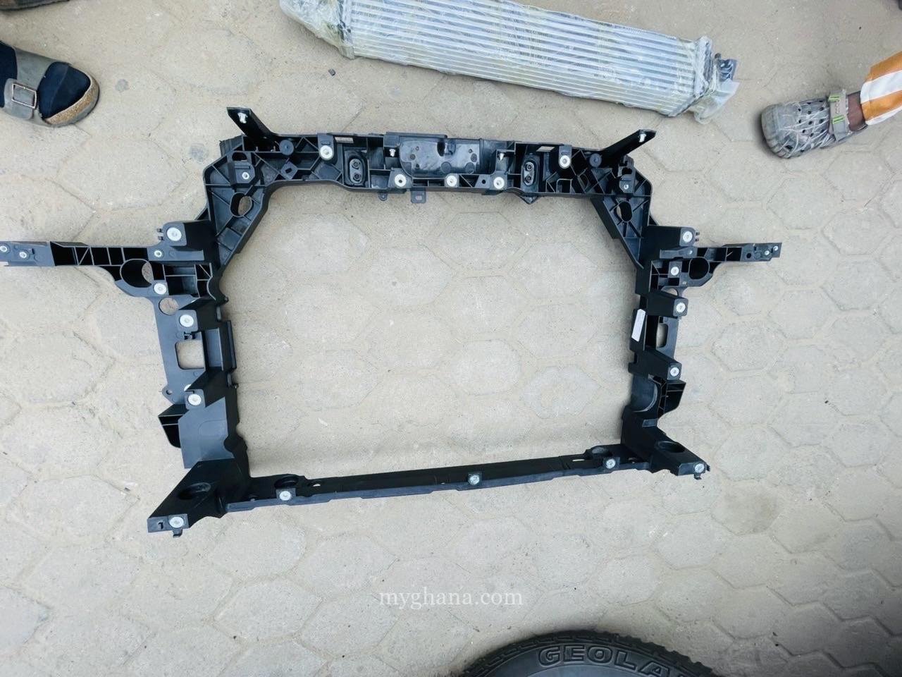 Honda CR-V (2017-2022) Front Radiator Support Panel – Genuine Bulkhead Asse