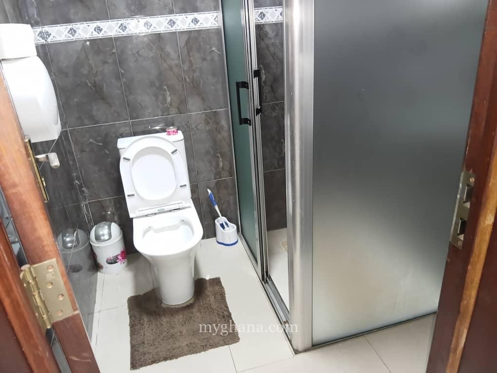 Furnished three bedroom apartment to let at Cantonments, Accra