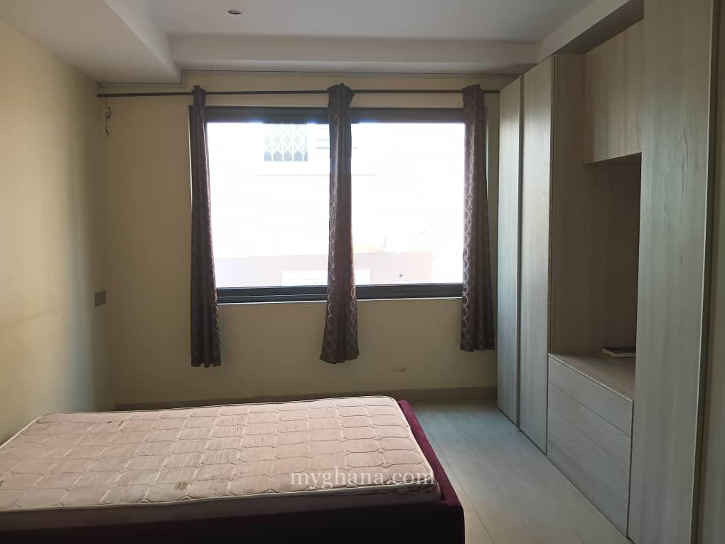 5 bedroom house to let at East Legon near American House, Accra