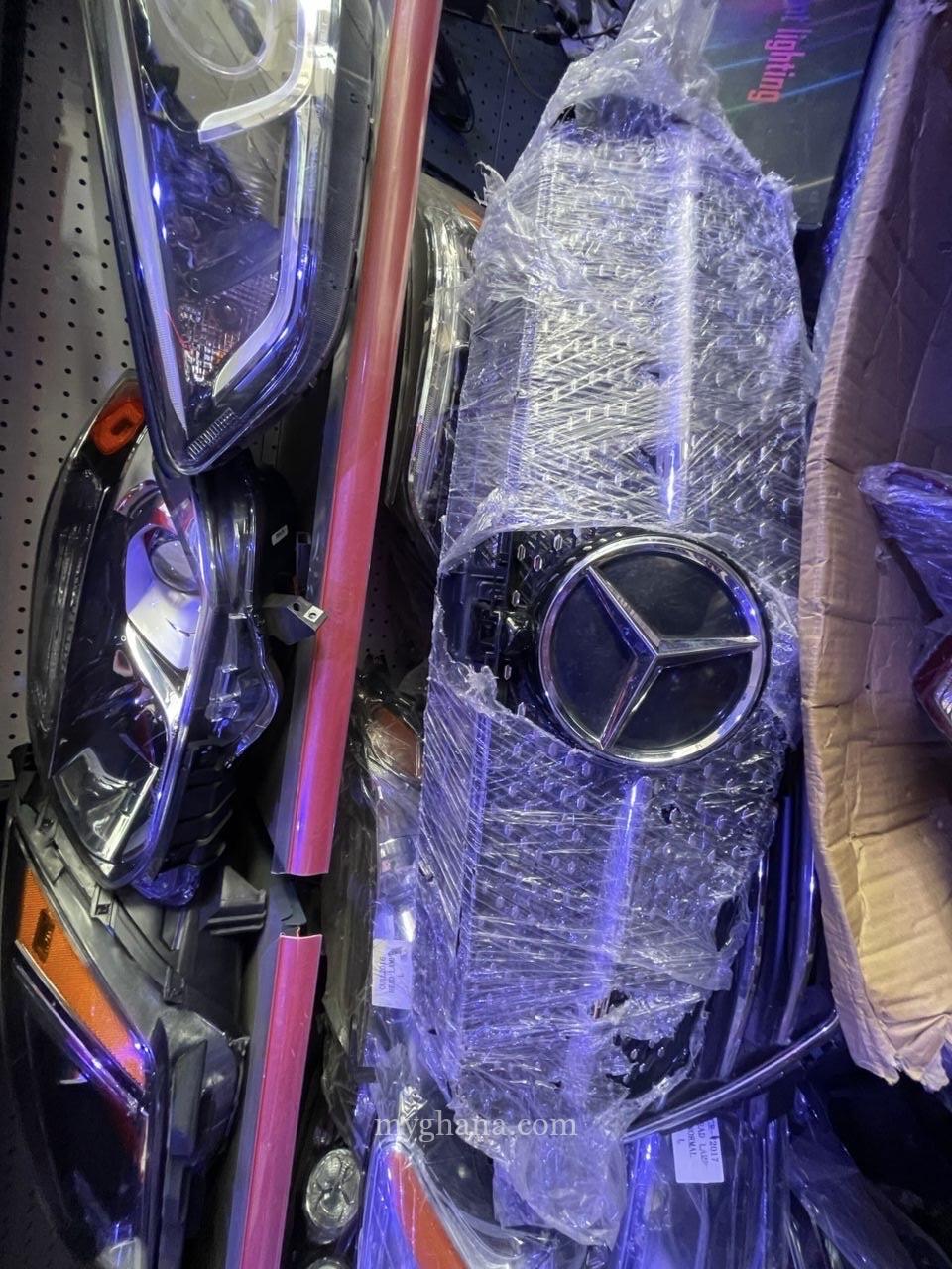 Mercedes-Benz C300 (2015-2017) Front Shell Grille – W205 AMG/Diamond Style