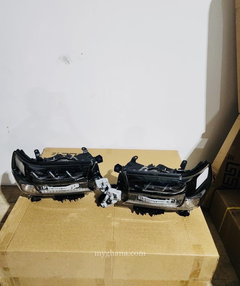 Title: Toyota Land Cruiser V8 (2016-2018) LED Headlight Pair