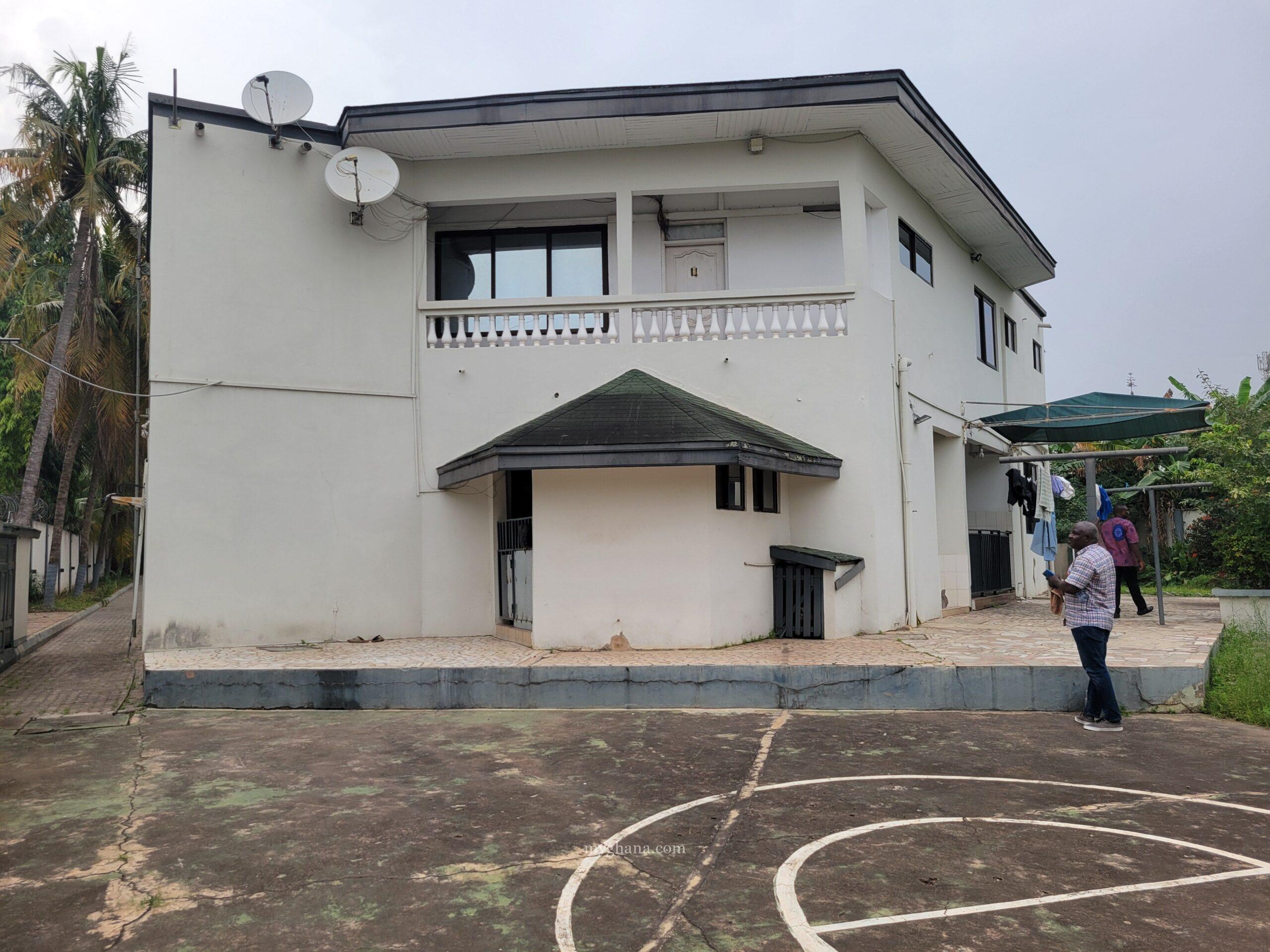 9 Bedroom Mansion for Sale