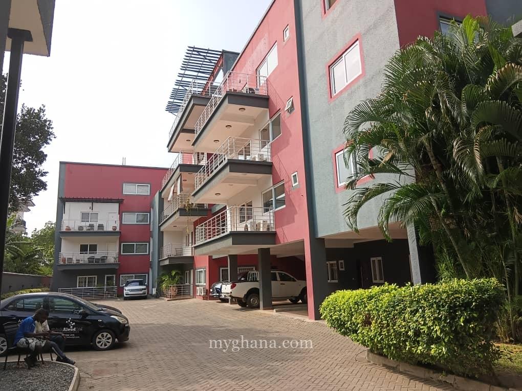Fully furnished three bedroom apartment to let at North Ridge, Accra