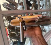 Door lock door locks