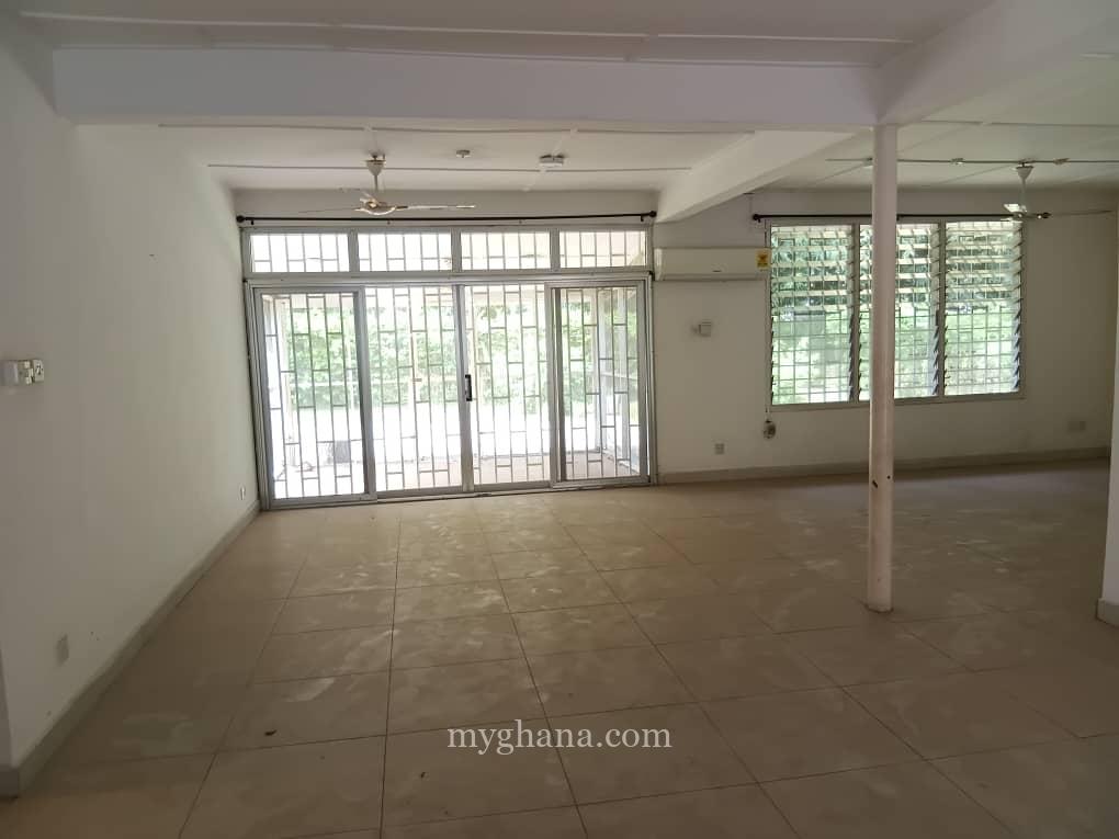 Three bedroom house with an outhouse to let at North Ridge, Accra