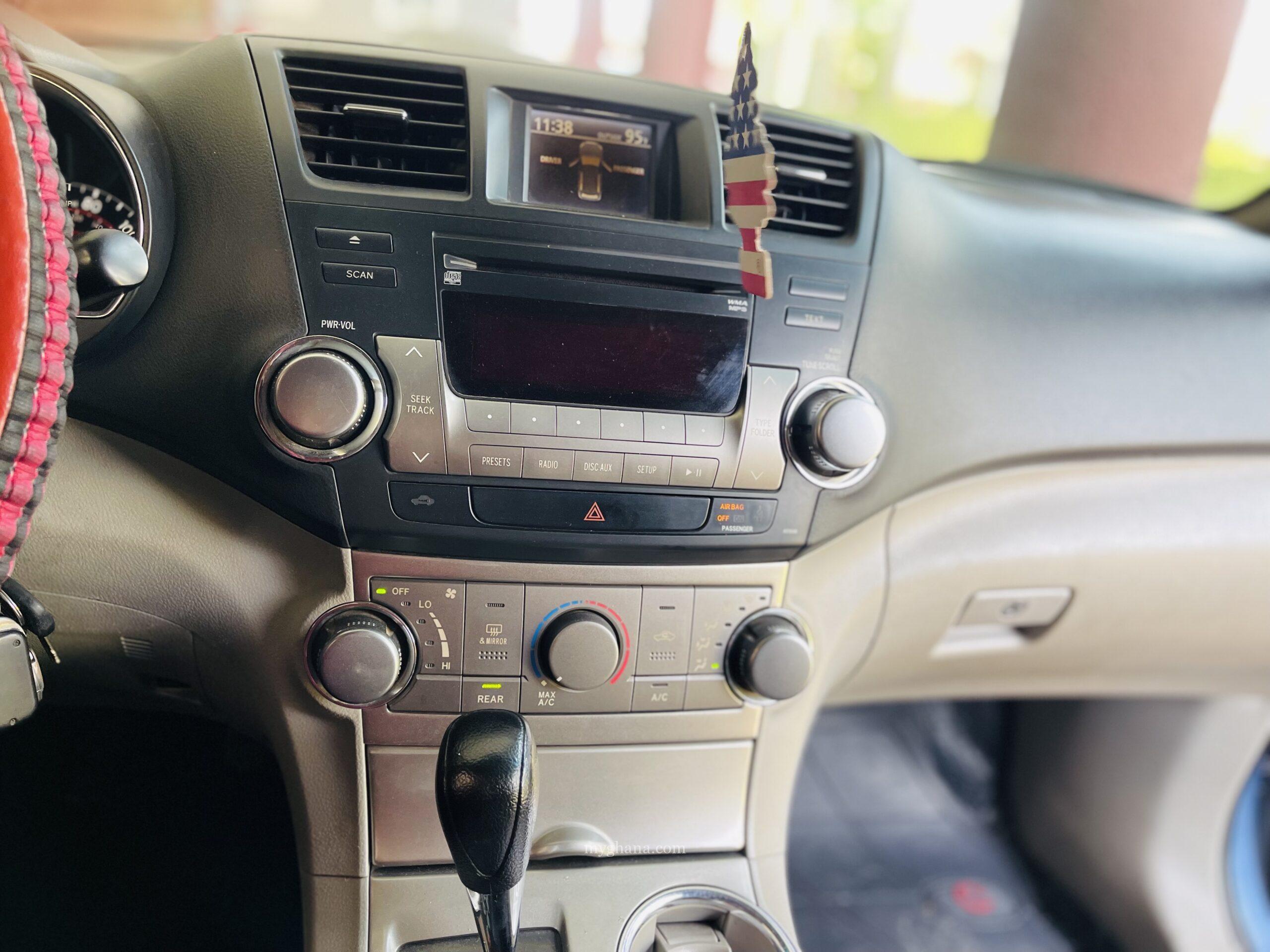 NEAT TOYOTA HIGHLANDER