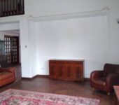 5 bedrooms apartment