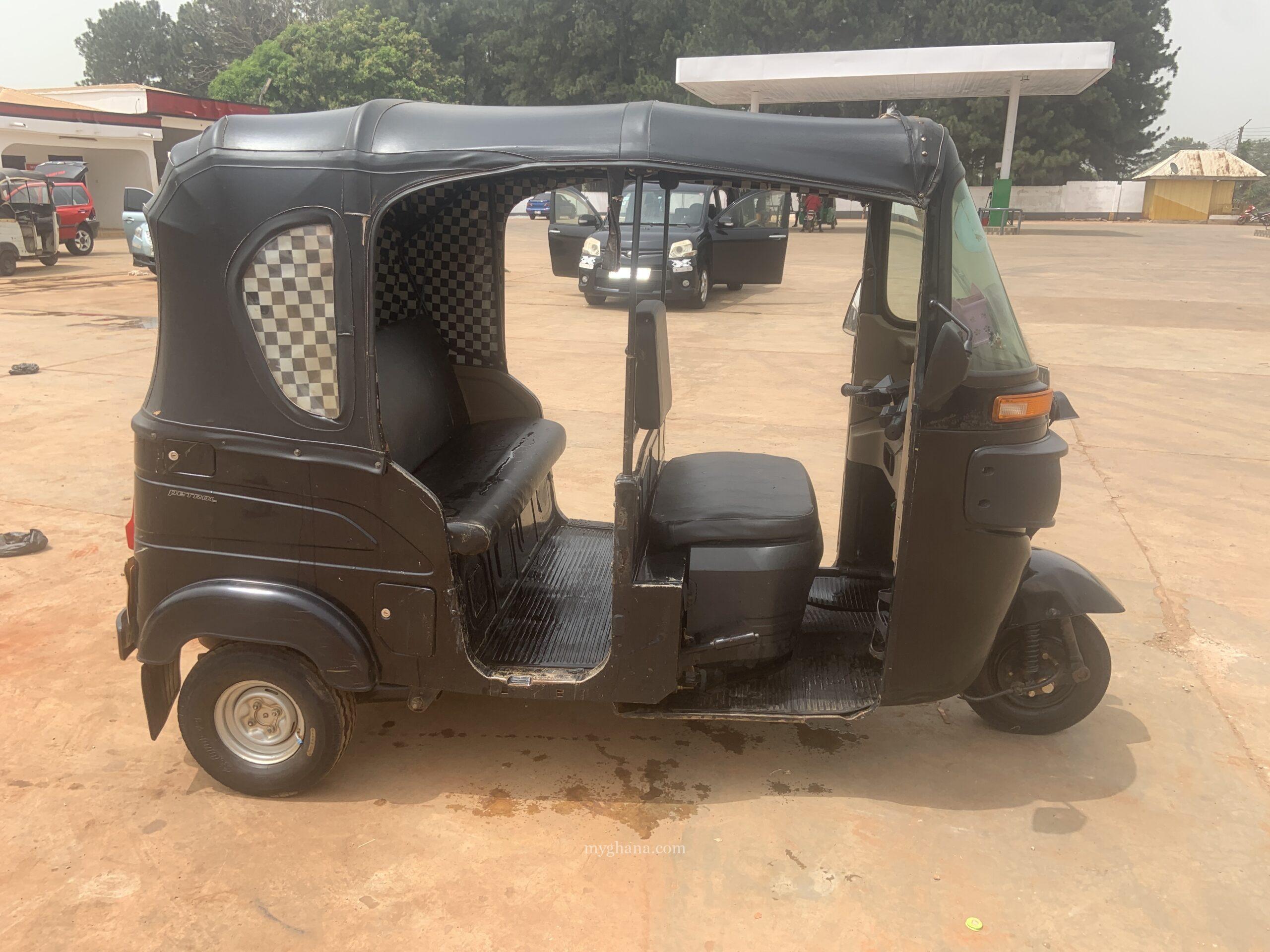 Bajaj compact 4s