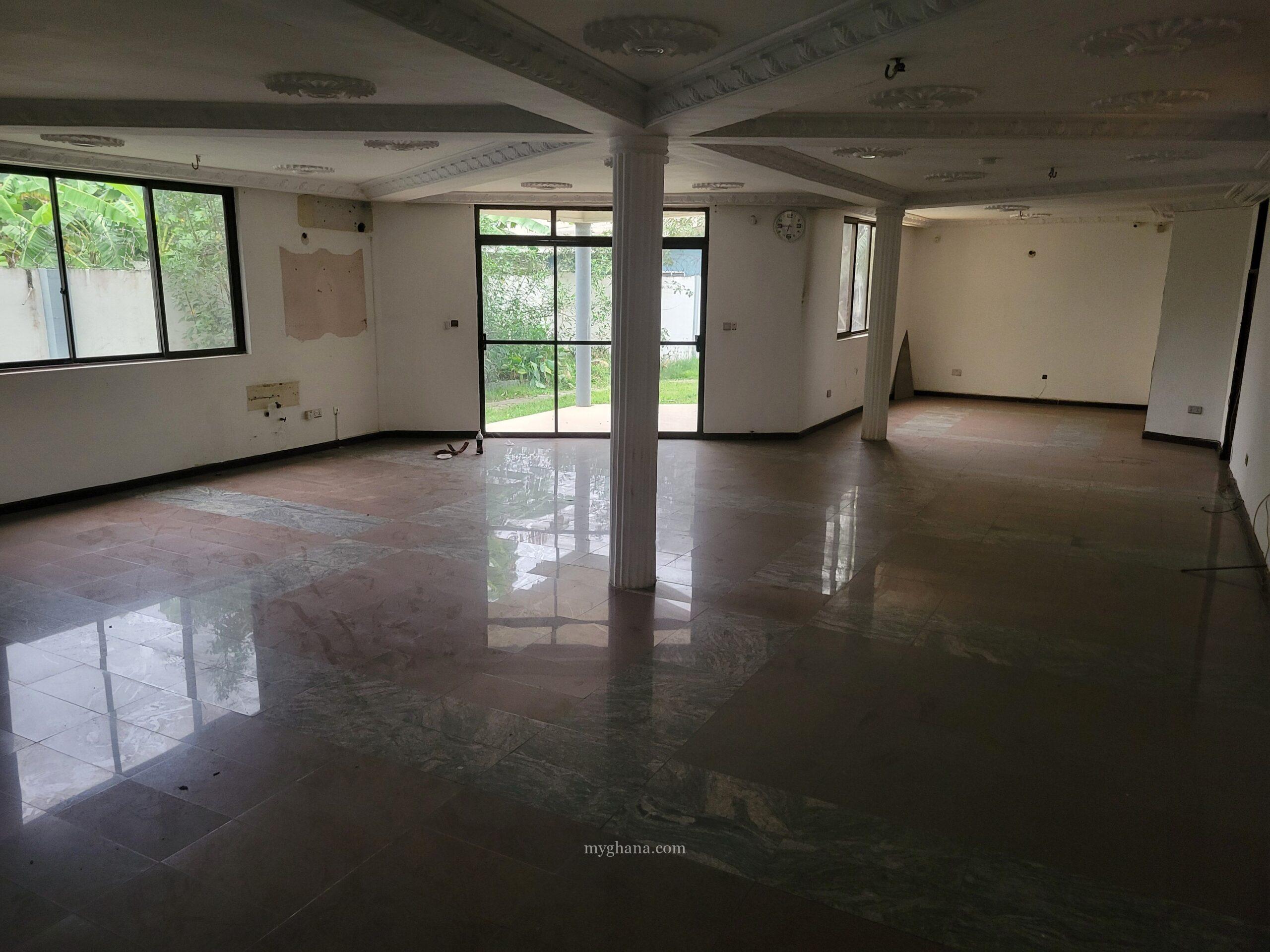 9 Bedroom Mansion for Sale