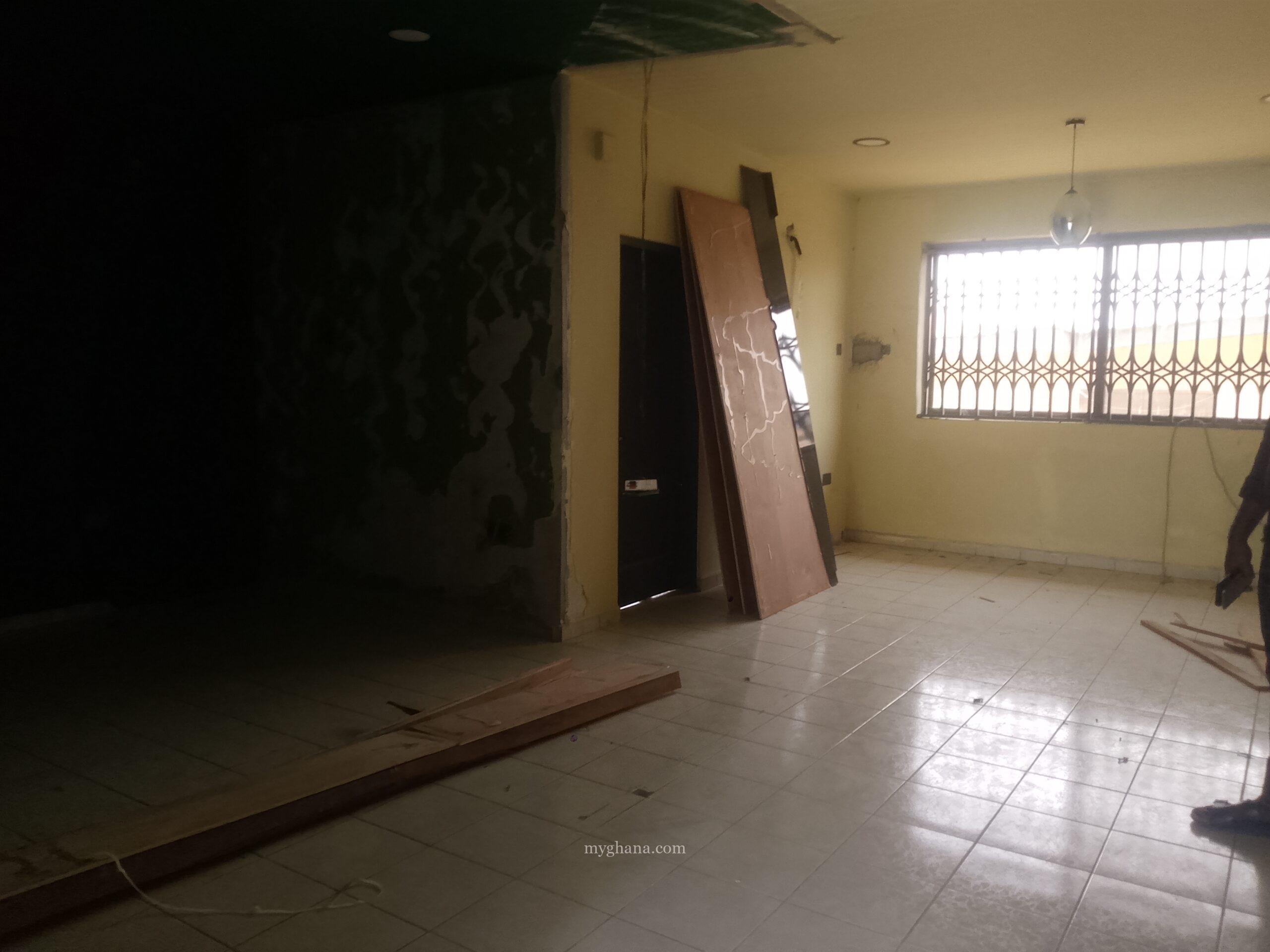 3 bedrooms house for rent at Achimota