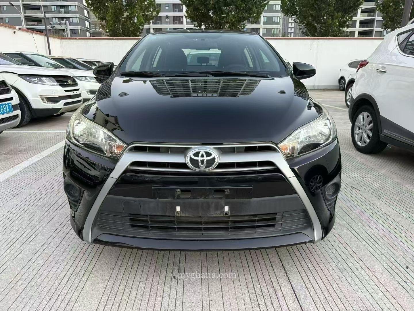 2016 Toyota Yaris L ( very Clean and just cleared )