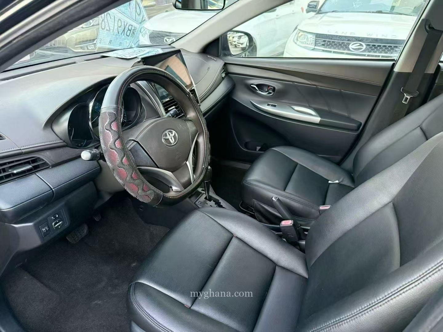 2016 Toyota Yaris L ( very Clean and just cleared )