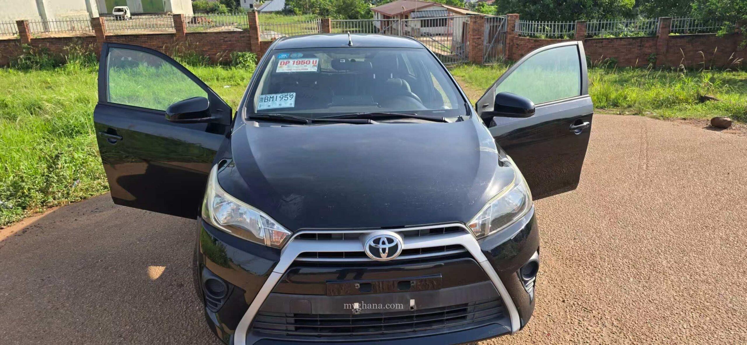 2016 Toyota Yaris L ( very Clean and just cleared )