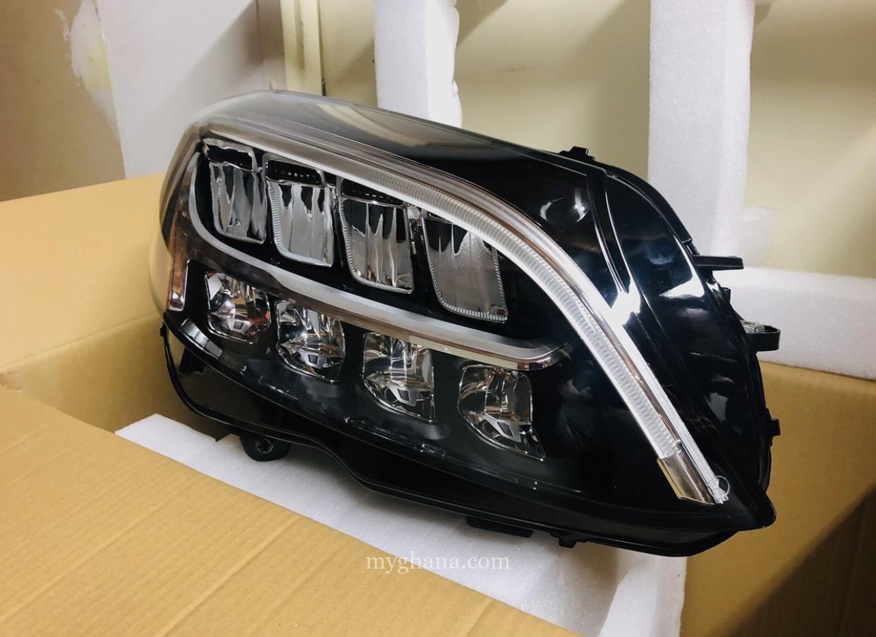Benz c300 2023 headlights