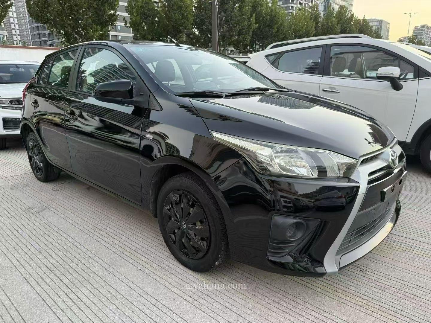 2016 Toyota Yaris L ( very Clean and just cleared )