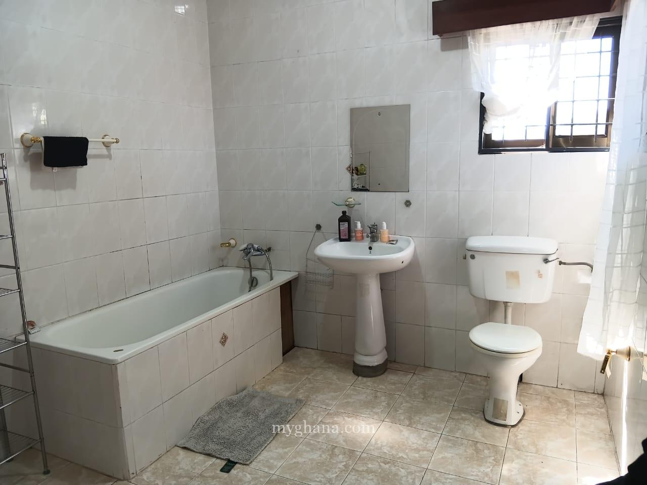 Seven bedroom house for sale at Adjiringanor, East Legon – Accra