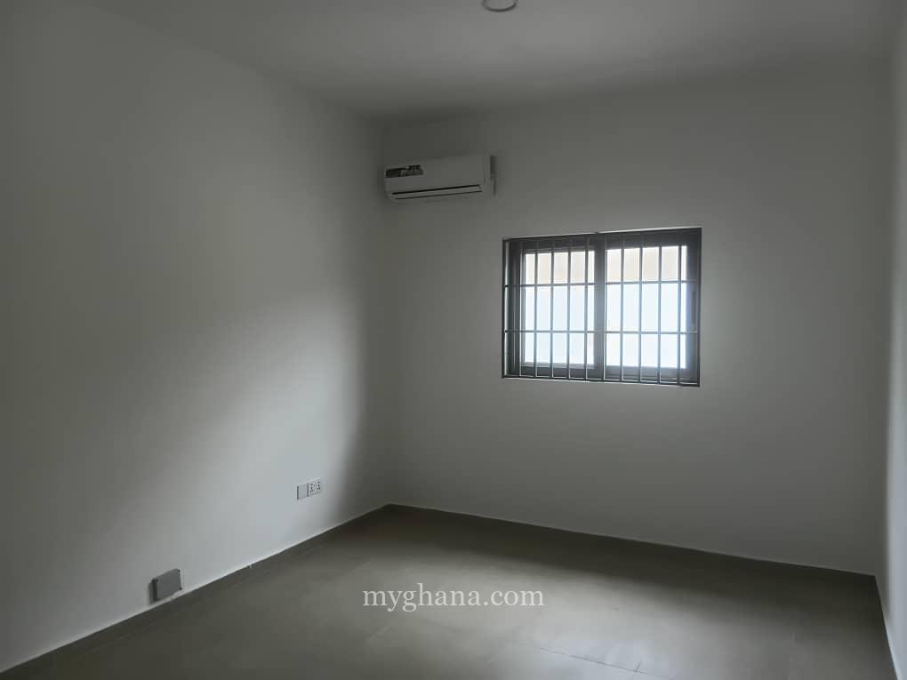 Office facility to let at Osu near the castle / Ministries, Accra