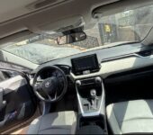 Toyota Rav 4-XLE Premium