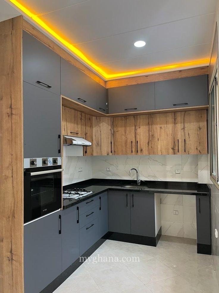 Kitchen cabinet
