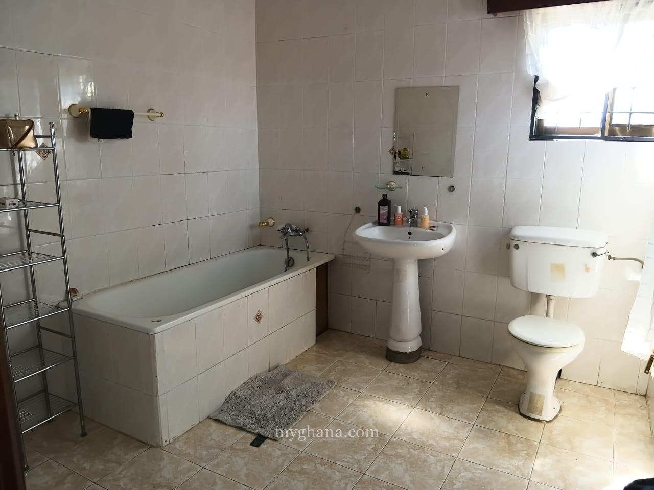 Seven bedroom house for sale at Adjiringanor, East Legon – Accra