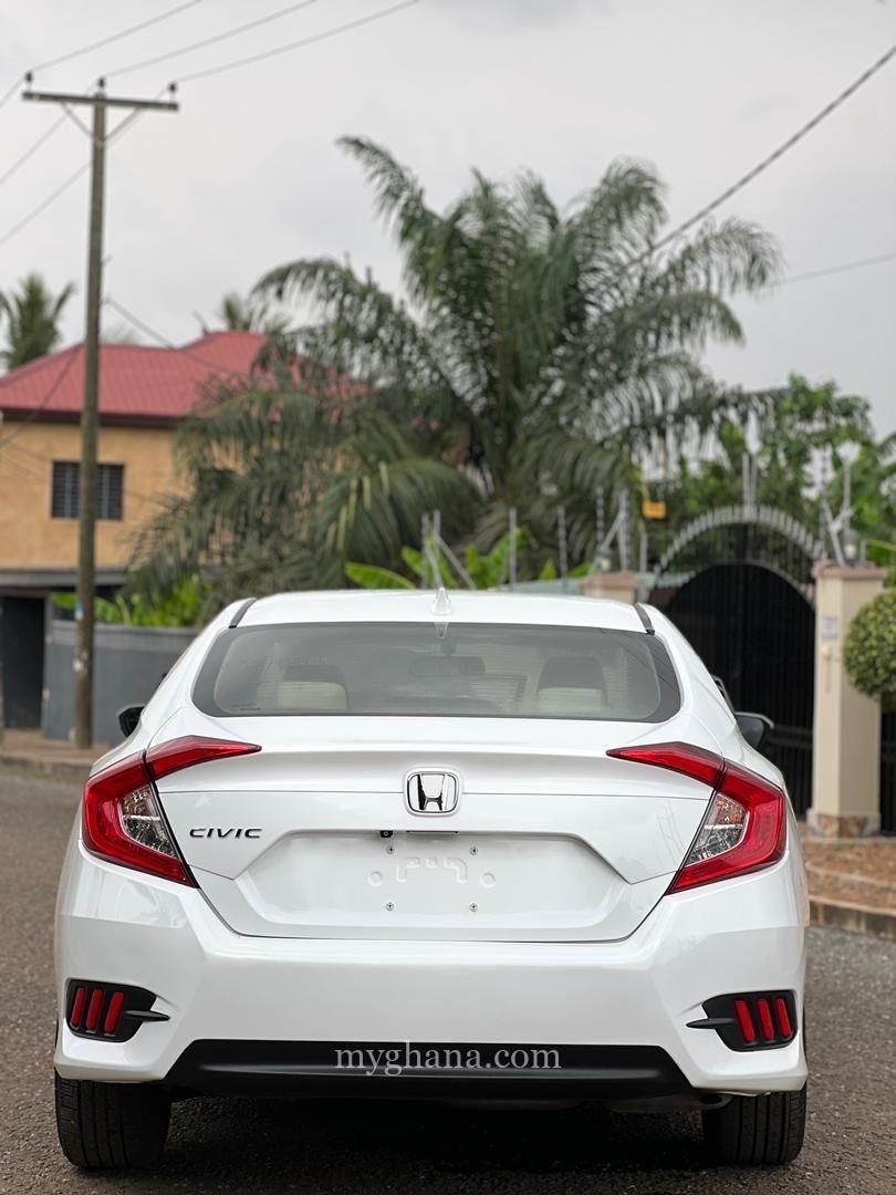 Honda civic 2017 model