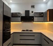 Kitchen cabinet