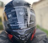 Motorcycle helmet