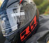 Motorcycle helmet