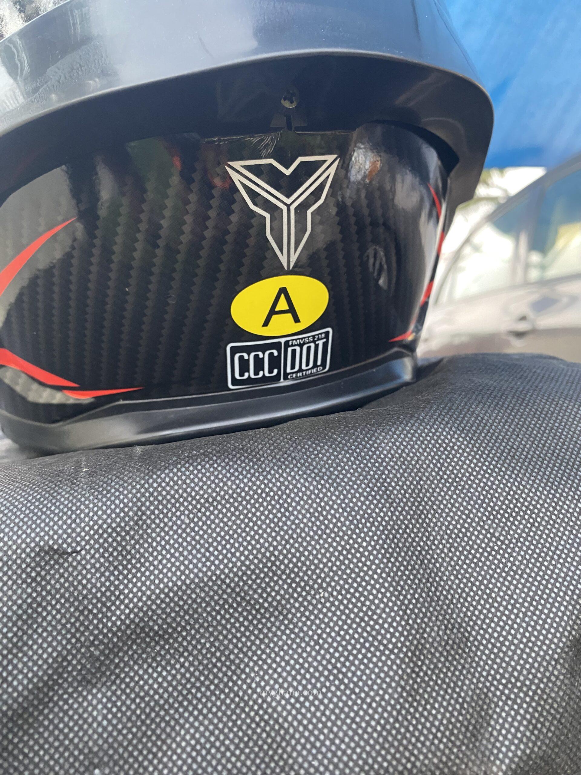 Motorcycle helmet