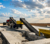 CONCRETE BLOCK AND PAVING BLOCK MACH