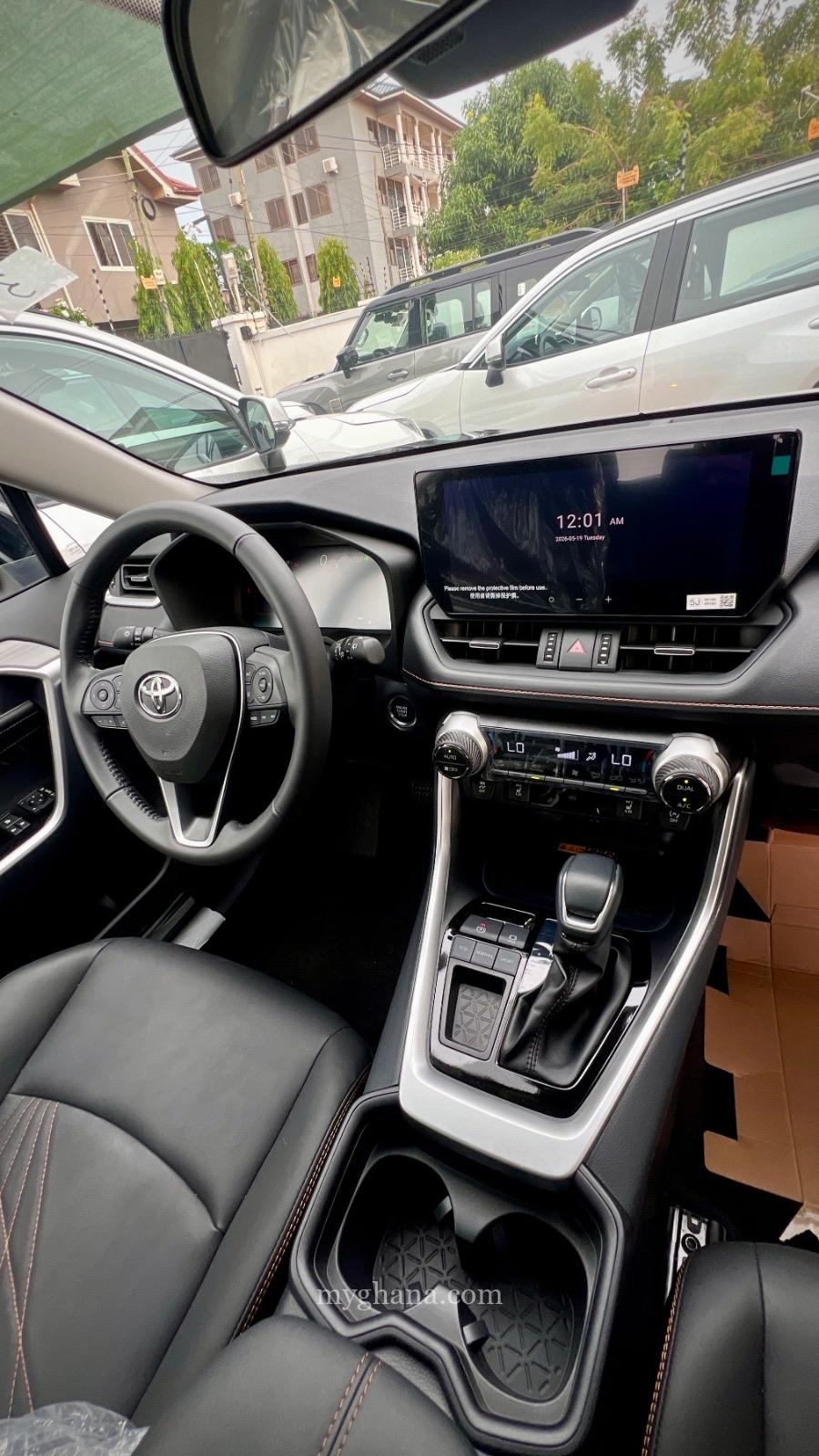 Toyota RAV 4 2025
